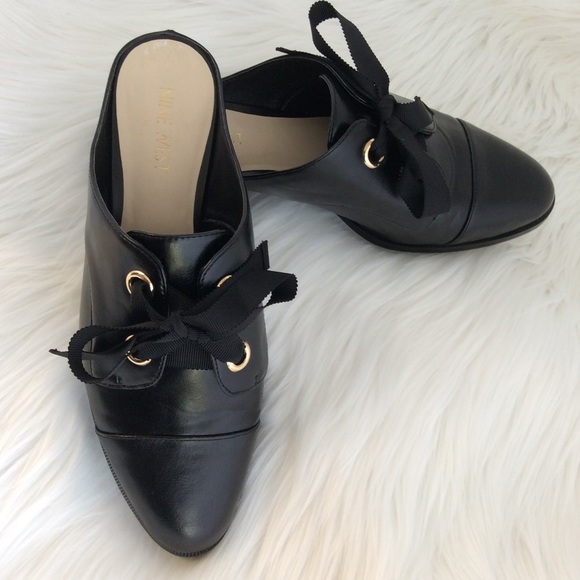 Nine West Shoes - ⚜️Nine West⚜️Ribbon Lace Up Mules Gold Hardware 8M